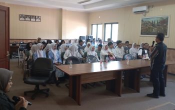 Polsek Cibarusah Monitoring Sosialisasi Pemilih Pemula dalam Pilkada