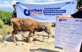 BRI Cikarang Tingkatkan Empati Sosial Melalui Penyembelihan Hewan Qurban