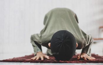 Khutbah Jumat: Sabar dan Shalat Kunci Hadapi Ujian Hidup