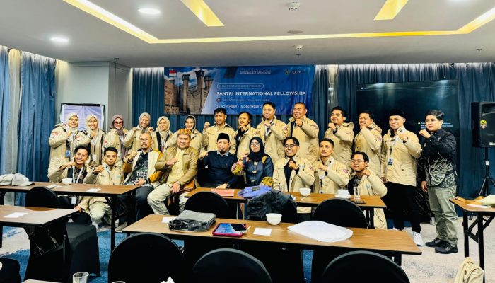 Kemenag Berangkatkan 20 Santri International Fellowship ke Inggris