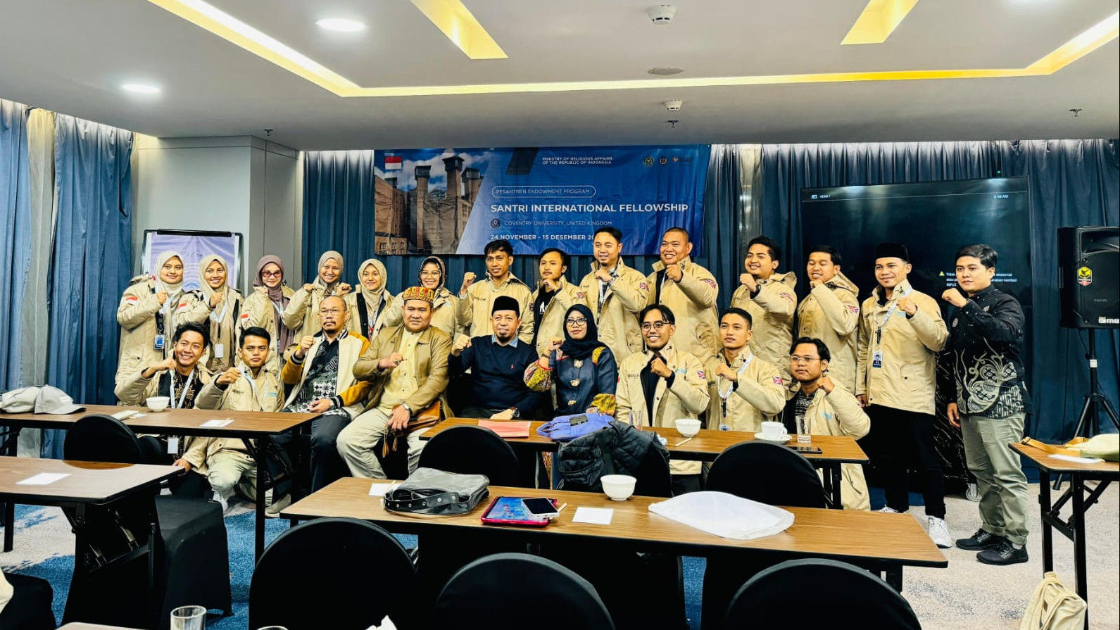 Kemenag Berangkatkan 20 Santri International Fellowship ke Inggris