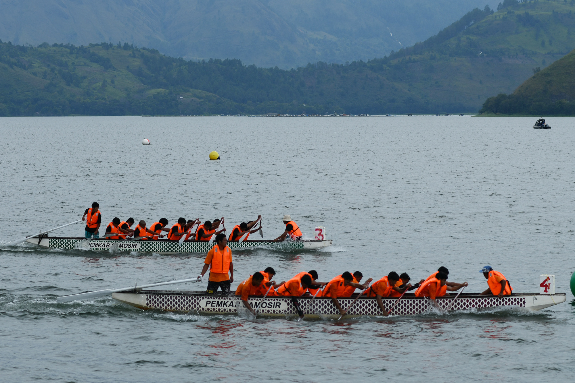 Lomba Solu Bolon Turut Meriahkan Aquabike 2024 di Danau Toba Berhasil Pukau Para Rider dan Wisatawan