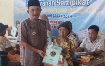 Badan Pertanahan Nasional (BPN) Kabupaten Bondowoso menggelar kegiatan penyerahan sertipikat hasil Program Pendaftaran Tanah Sistematis Lengkap (PTSL) 2024 di Desa Wonosari, Kecamatan Wonosari pada Selasa (22/10).