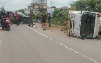 Kecelakaan Yang Melibatkan Dua kendaraan Toyota Rush BG 1877 GE Dengan Truk Tangki Vacum Pertamina BG 8963 PA Ini Terjadi di Simpang Raja PALI