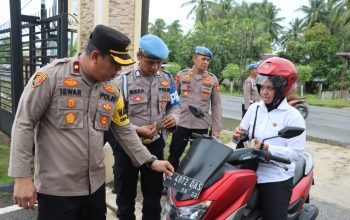 Wakapolres Aceh Timur Pimpin Gaktibplin Kendaraan Personel, Saat Memasuki Mako Polres