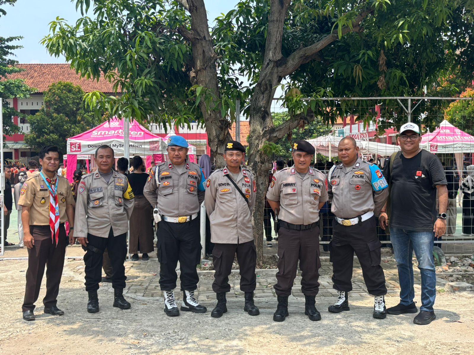 Polsek Cibarusah Monitoring dan Pengamanan di Perlombaan Zona Gembira Pramuka XIII