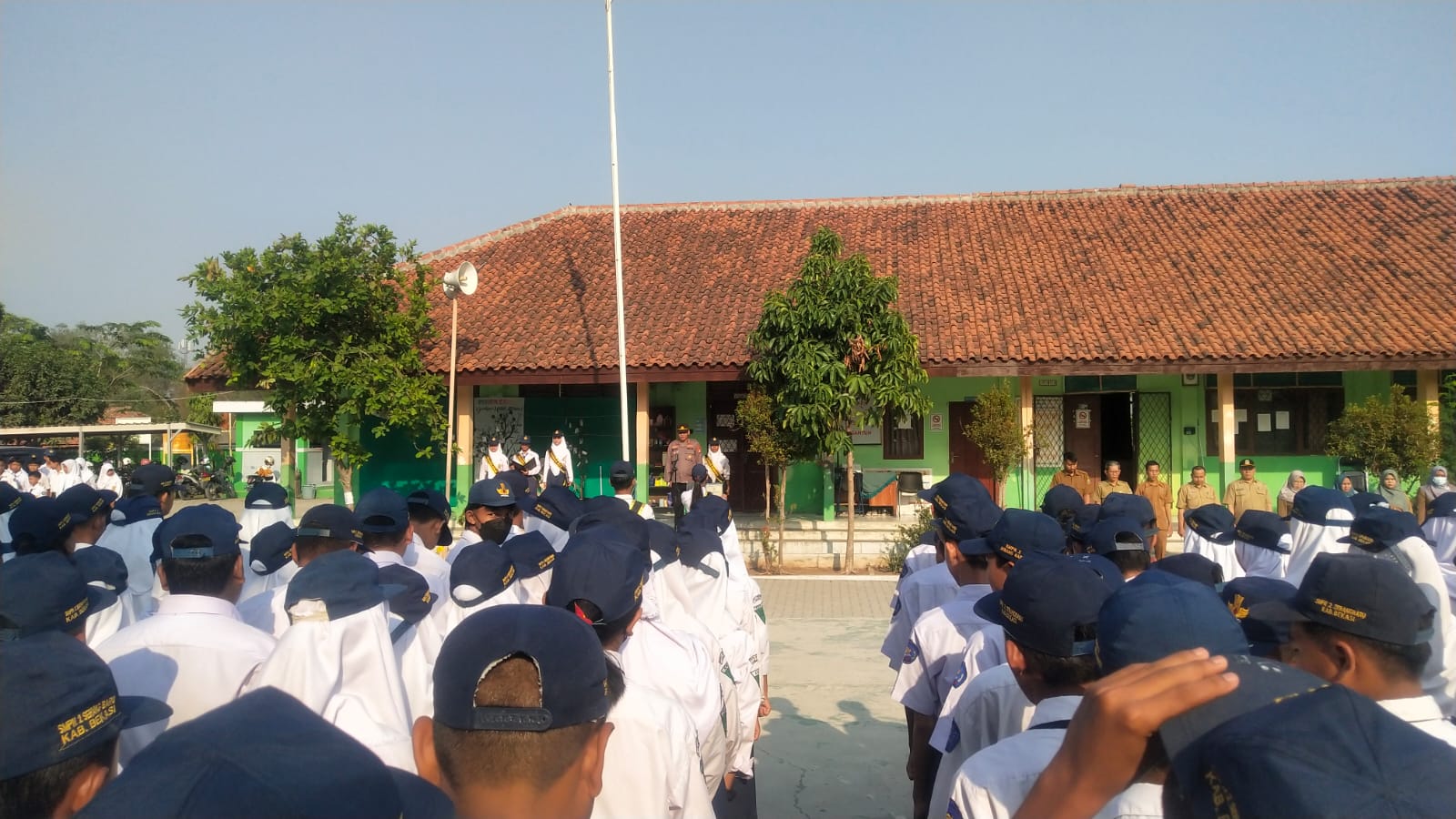 Polsek Serang Baru Sinergi dengan Pelajar Melalui Program Police Goes to School