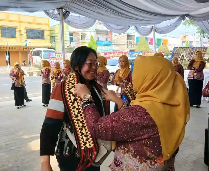 Pj Ketua TP PKK Lampung Utara Buka Lomba Tradisional Dalam Rangka HUT Dharma Wanita Persatuan