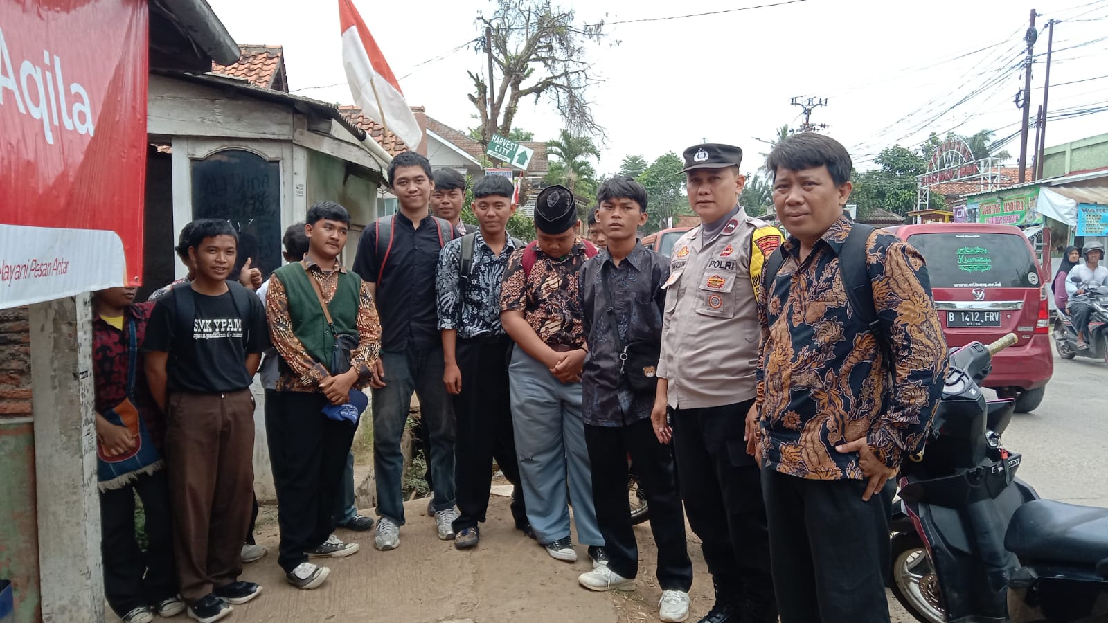 Pembinaan Keamanan dan Ketertiban untuk Pelajar di SMK Al Manar Cibarusah oleh Bhabinkamtibmas