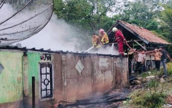 Satu Unit Rumah Milik Royko Saputra Hangus Terbakar di Desa Suka Manis Tanah Abang PALI