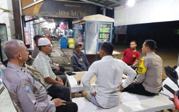 Patroli Malam Kanit Samapta Cibarusah : Ngopi Kamtibmas Wujudkan Keamanan Lingkungan