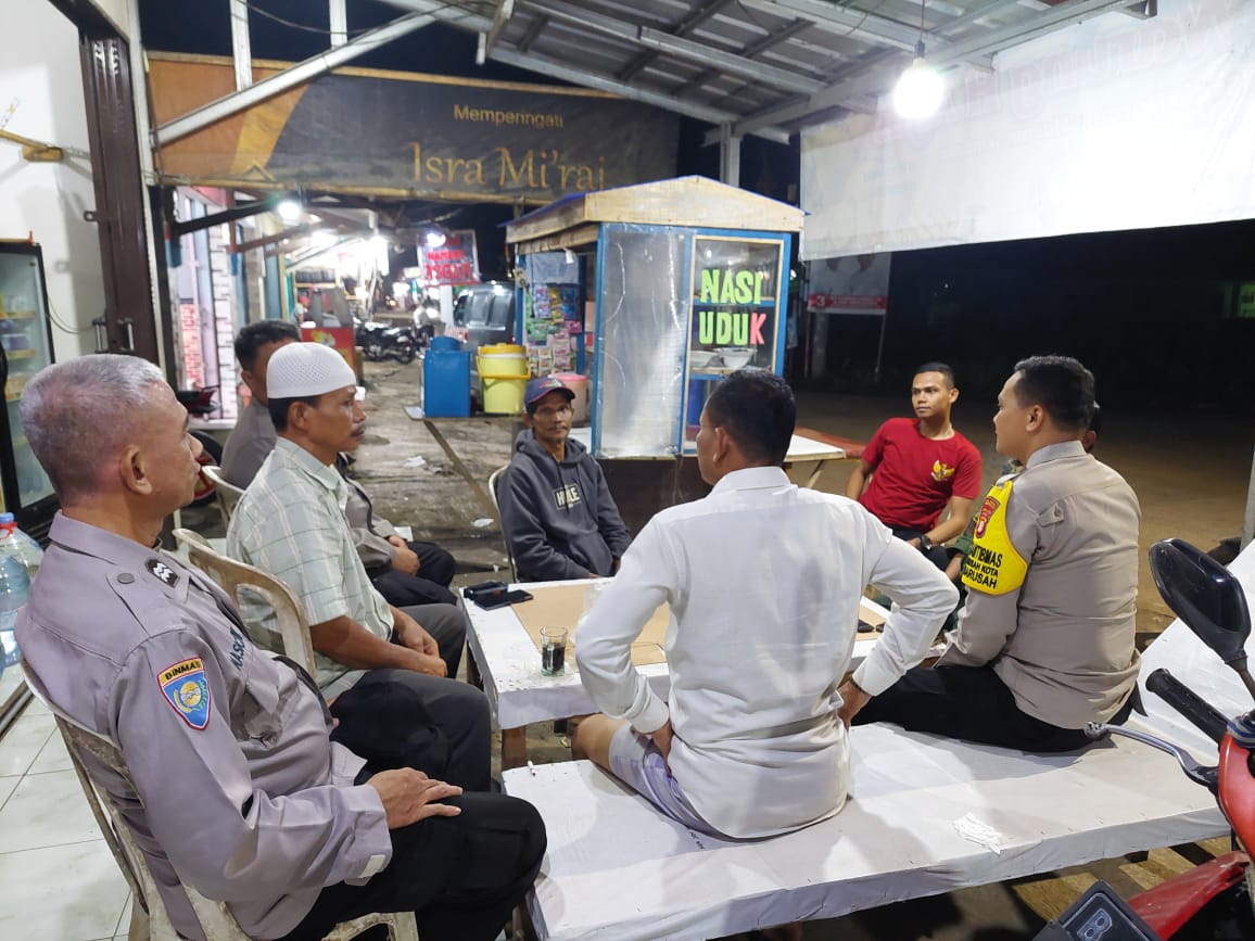 Patroli Malam Kanit Samapta Cibarusah : Ngopi Kamtibmas Wujudkan Keamanan Lingkungan