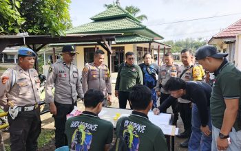 Polres PALI Melalui Satuan Reserse Narkoba Menggelar Pemeriksaan Urine Terhadap Personel Polsek Talang Ubi