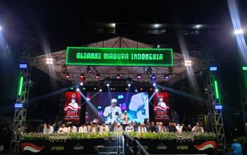 Gebyar Sholawat Aliansi Madura Indonesia (AMI) Rayakan Milad Ke-2, Ribuan Jamaah Lantunkan Sholawat dan Do’a