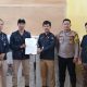 Polsek Penukal Utara Melakukan Pengawalan Ketat Terhadap Pendistribusian Logistik Pilkada di Kecamatan Penukal Utara