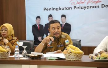 Pj. Bupati Garut menghadiri acara Pembinaan Pegawai Bank Perumda BPR Garut