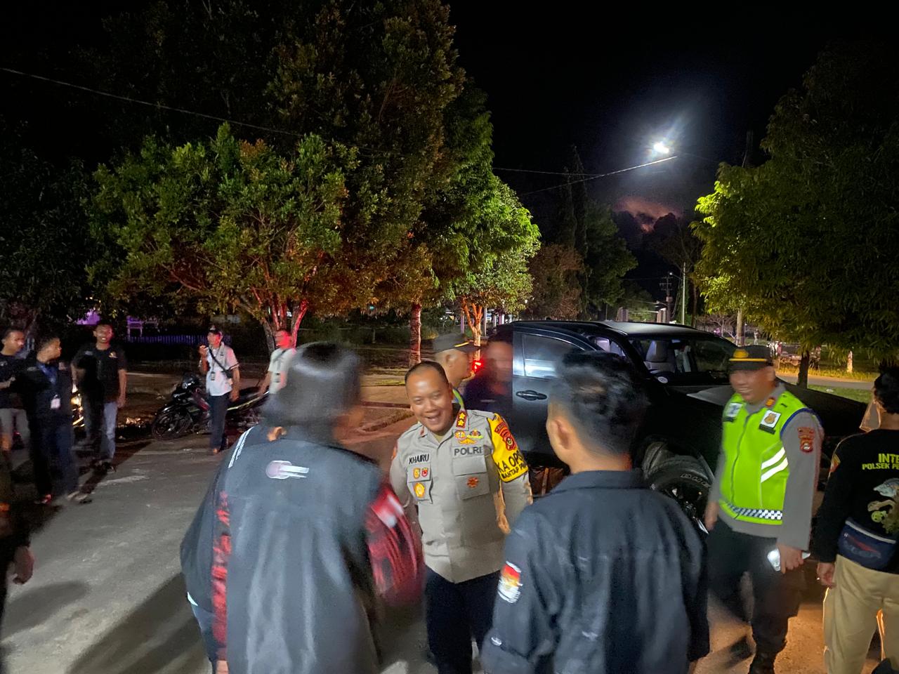 Polres PALI Bersama Sejumlah Instansi Terkait Menggelar Patroli Gabungan Pada Senin Malam