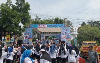 "Baladna Dedi Erwan (BANDERA) Gelar Silaturahmi Akbar Senam Istimewa Bersama Masyarakat Kota Bandung"