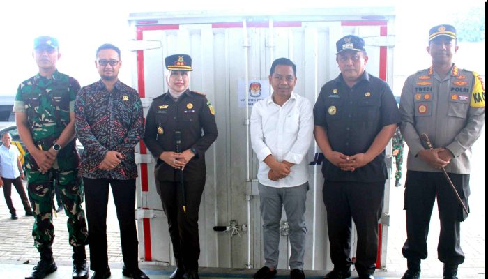 Pj Bupati Dedy Supriyadi Bersama Forkopimda Melepas Distribusi Logistik Pilkada 2024