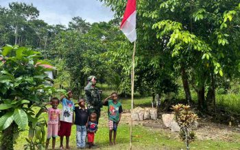 Saya Papua, Saya Indonesia: Satgas YONIF 501/BY Bersama Masyarakat Kibarkan Merah Putih di Maybrat, Papua Barat