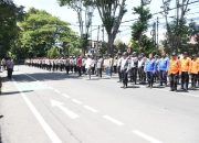 Kawal Proses Rekapitulasi Hasil Pilkada Tingkat Kabupaten, Polres Bondowoso Sekat-Alihkan Lalin