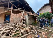 Pj. Bupati Garut Barnas Adjidin Tinjau Langsung Lokasi Terdampak Gempa Di Kecamatan Sukaresmi