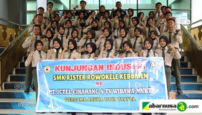 Diskominfosantik Kabupaten Bekasi Terima Kunjungan Industri SMK Ristek Rowoklele, Tingkatkan Wawasan Teknologi Informasi