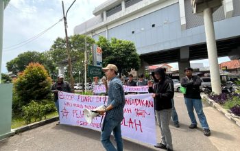 Diduga Lakukan Pungutan Uang Komite Terhadap Siswa Rp.200 Ribu Perbulan, SMK N 4 Palembang Di Laporkan Oleh P2KP