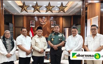 Temui KASAD, Wamenag Tegaskan Komitmen Tambah Petugas Haji dari TNI