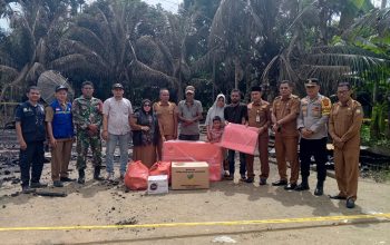 Dinsos Aceh Timur salurkan bantuan masa panik kepada korban kebakaran Di Paya Demam Sa