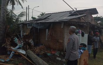 Pengecekan Lokasi Pasca Bencana Angin Puting Beliung di Pantai Barat Pangandaran