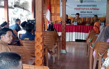 Musyawarah Desa Penetapan APBDes 2025 Desa Raja Berlangsung Sukses, Polri Tekankan Transparansi dan Keamanan