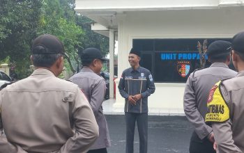 Personel Polsek Cibarusah dibekali Binrohtal Guna Meningkatkan Profesionalisme Dalam Pelaksanaan Tugas