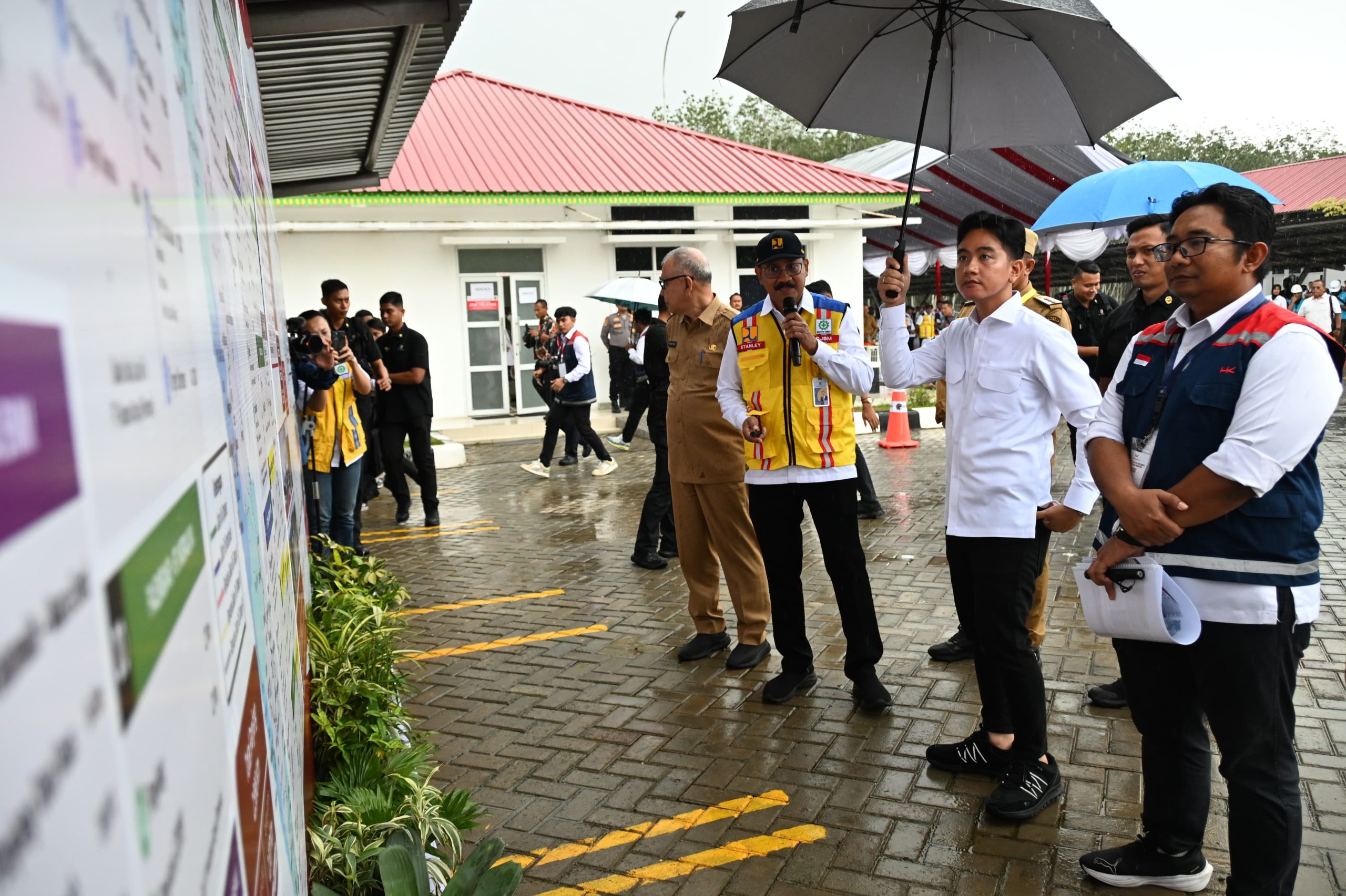 Wapres Gibran Tinjau Tol Tanjungpura Langkat