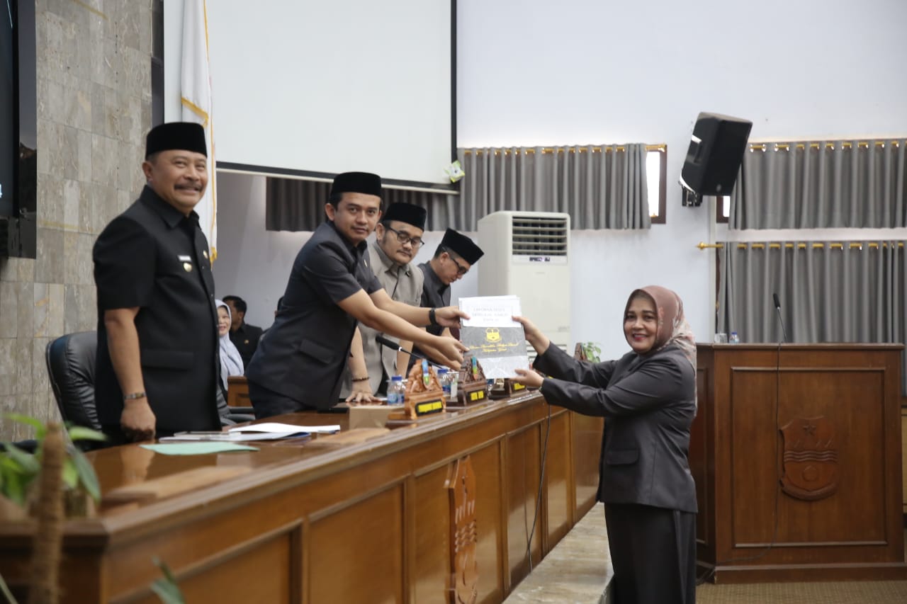 Pj Bupati Garut Hadiri Rapat Paripurna DPRD.