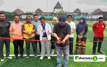 Tingkatkan Kesehatan Masyarakat, Pj Bupati Bekasi Resmikan Lapangan Mini Soccer Wibawa Mukti