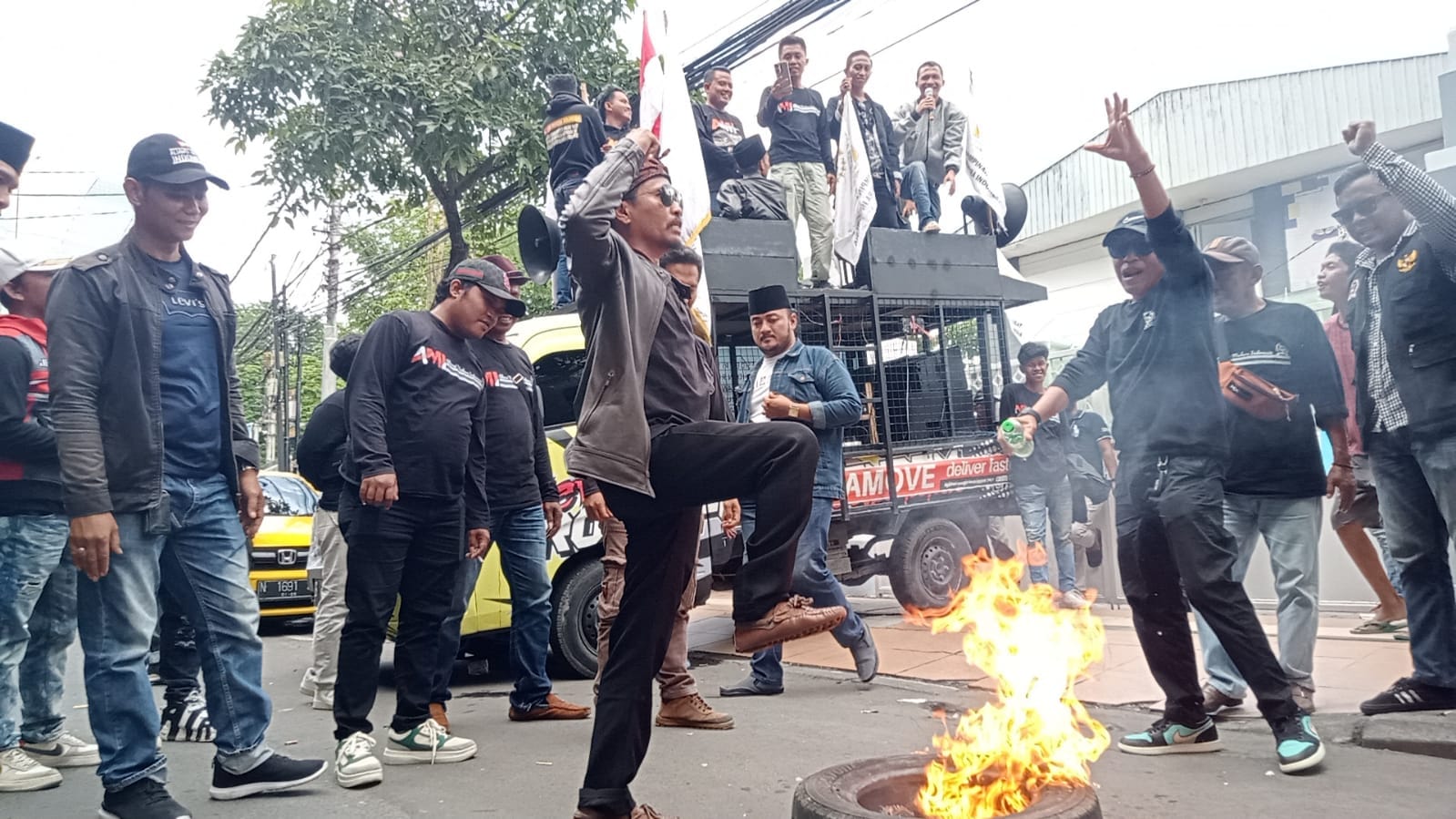 AMI DPC Pamekasan Akan Menggelar Aksi Demo Besar-besaran di Dua Lapas Yang Ada di Kabupaten Pamekasan.