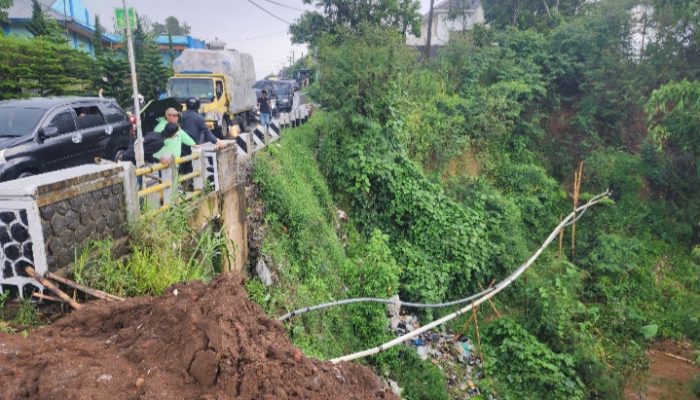 Banjir Lumpur di Jalan Garut – Cikajang di Cek PJ Bupati Garut