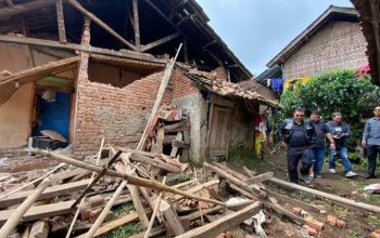 Terdampak Gempa di Sukaresmi Pastikan Penanganan Cepat PJ Bupati Garut Tinjau Lokasi