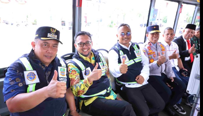 Pemkab Bekasi Resmi Luncurkan 15 Unit Bus Trans Wibawamukti Koridor Satu