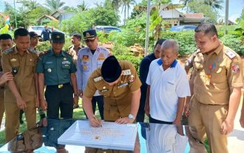 Pj,Bupati Lampung Utara  Resmikan  Bangsal  Pasca Panen di Desa Ibul Jaya, Dorong Peningkatan  Kesejahteraan Petani