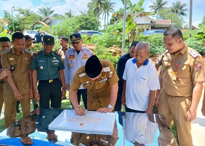 Pj,Bupati Lampung Utara Resmikan Bangsal Pasca Panen di Desa Ibul Jaya, Dorong Peningkatan Kesejahteraan Petani