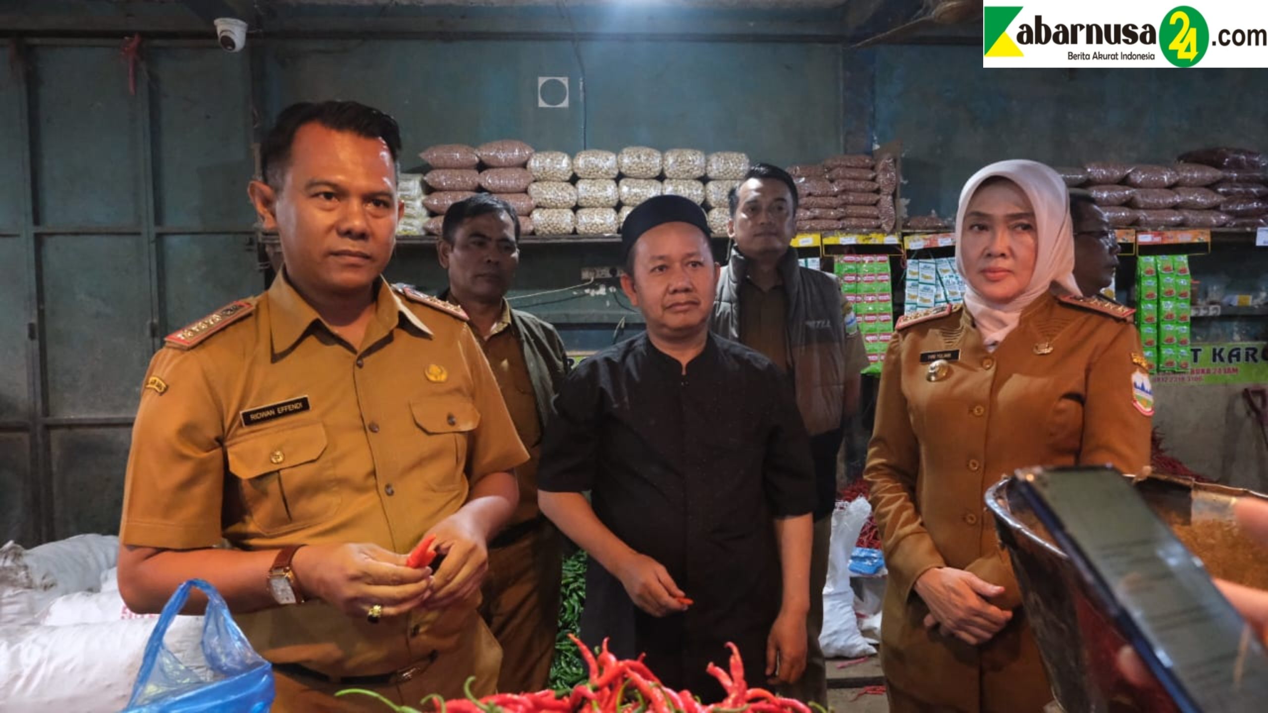 Pemkab Garut Lakukan Pengecekan Harga Bapokting di Pasar Guntur Ciawitali