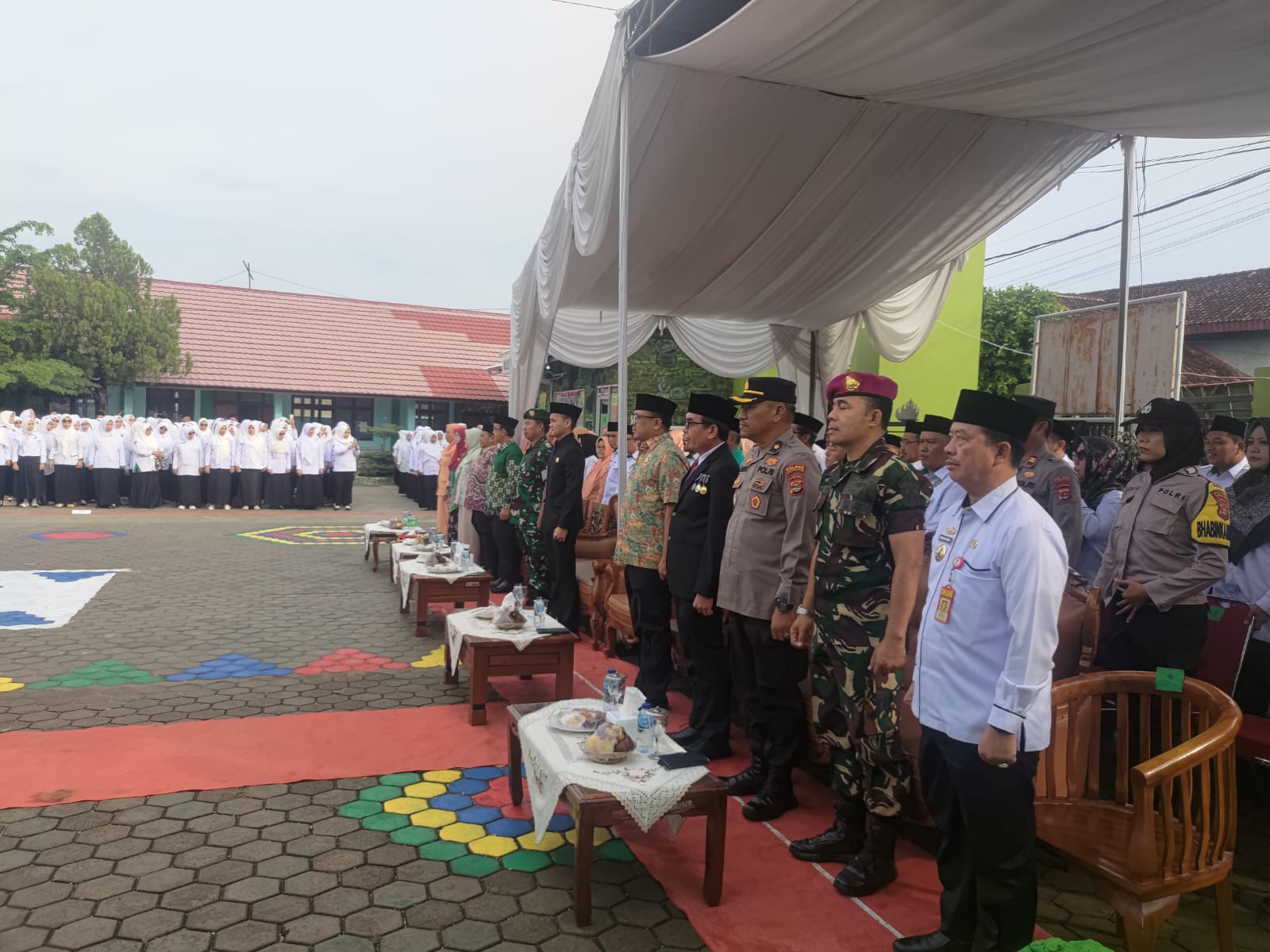 Wakili Kapolres Lampung Utara , Kabag Log Hadiri Upacara Hari Amal Bhakti Kementrian Agama RI Ke- 79