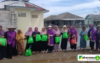 Alisa Khadijah ICMI Kabupaten Bekasi Berbagi Kepada Masyarakat Muaragembong Dalam Liburan Tahun Baru 2025