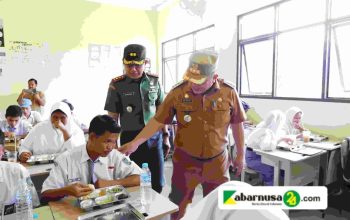 Program Makan Bergizi Gratis, PJ Bupati Bekasi Tinjau Langsung Pelaksanaan Uji Coba MBG