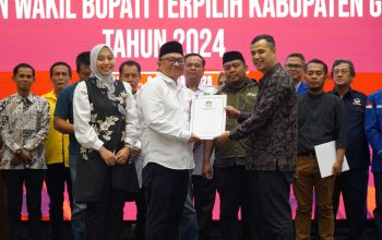 KPU Garut Tetapkan Abdusy Syakur Amin dan Luthfianisa Putri Karlina sebagai Bupati dan Wakil Bupati Terpilih