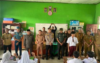 Dukung Asta Cita, Kapolres  AKBP Deddy Kurniawan  Hadiri Peluncuran Program  Makan Bergizi Gratis Pertama di Lampung Utara