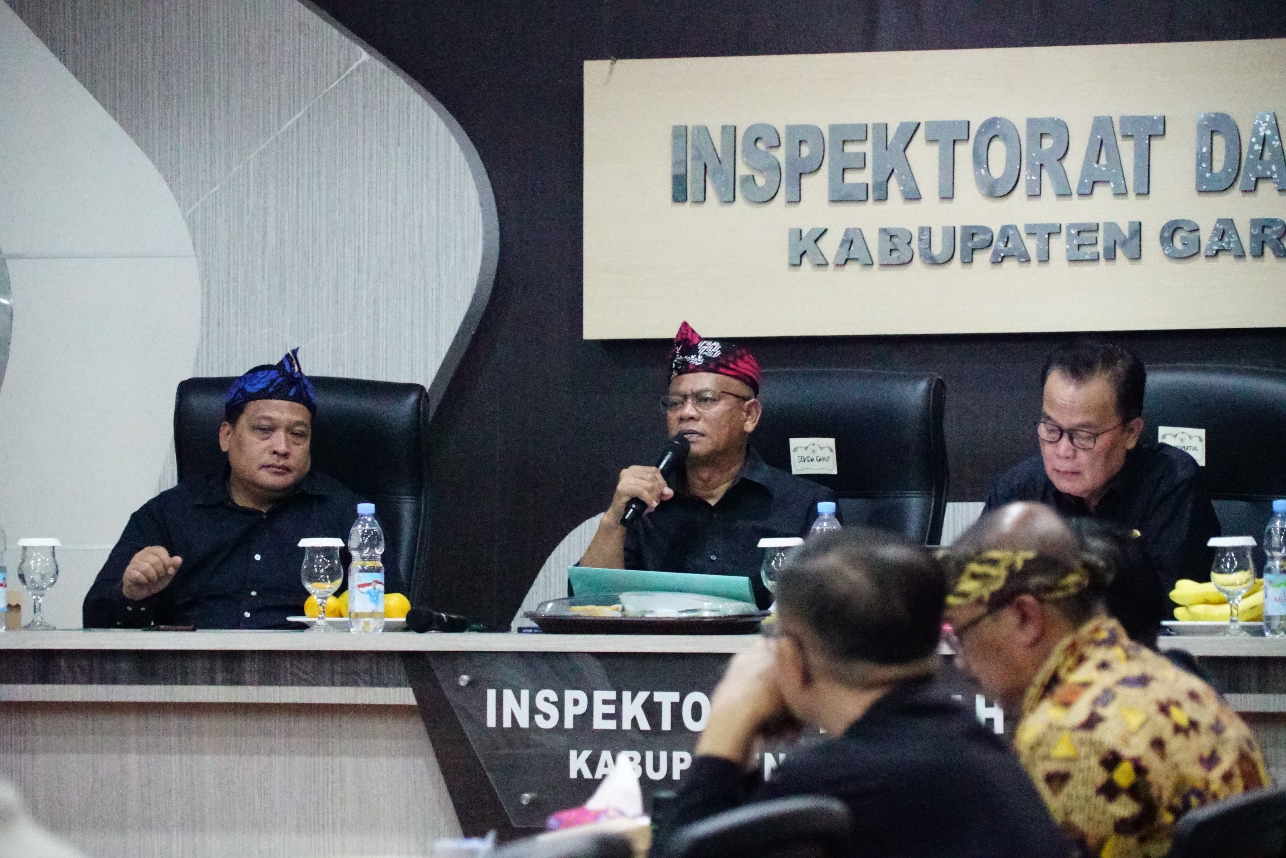 Sekda Kabupaten Garut Serahkan LHP BPK: SKPD Diminta Prioritaskan Penyelesaian Administrasi