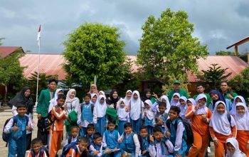 Mahasiswa KKN-PPM K169 Unimal Melakukan Kegiatan Belajar Mengajar di SDN 7 Syamtalira Aron